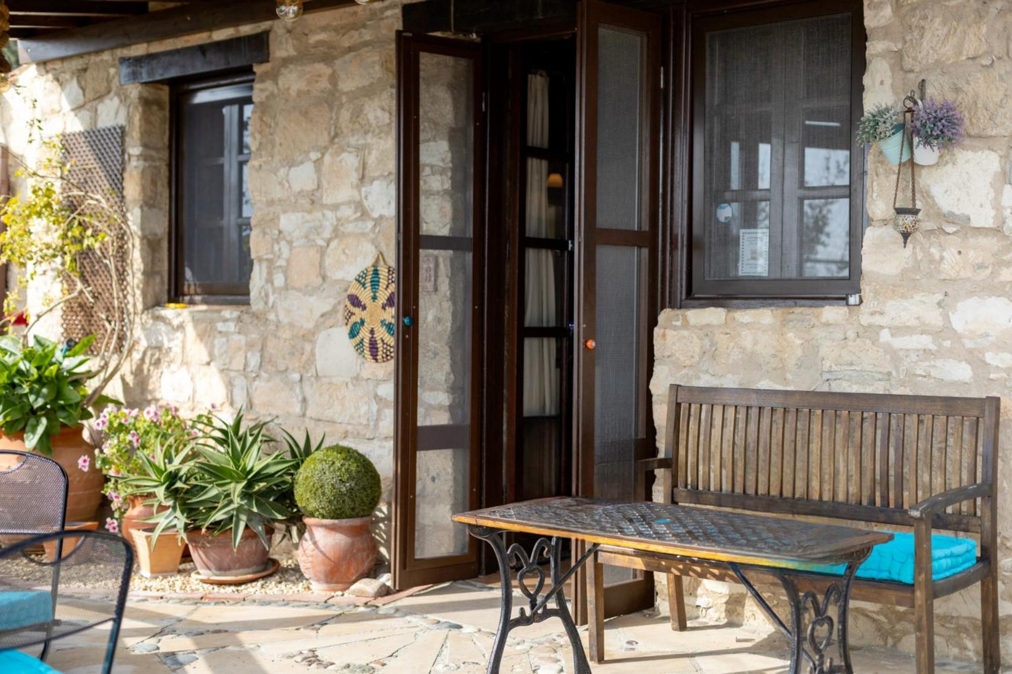 'I Folia' Village House With Roof Garden And Terrace Pissouri Bagian luar foto